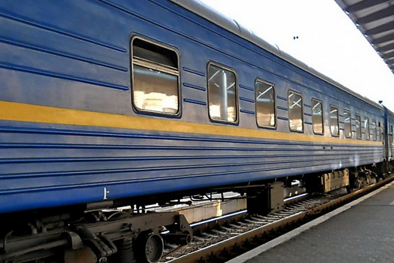 «Укрзалізниця» вирішила відновити продаж квитків із Ужгорода та інших міст